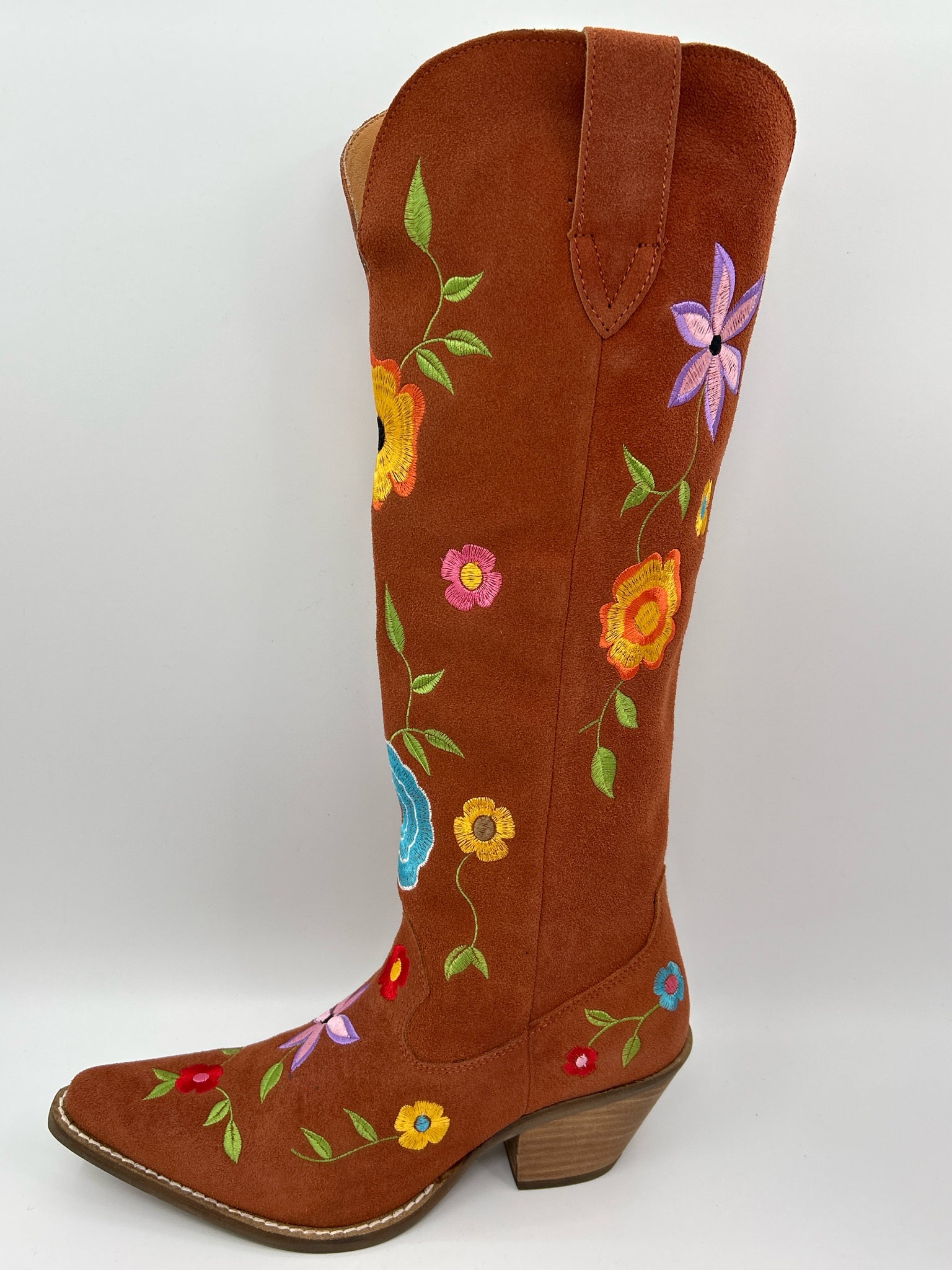 DINGO Size 8.5M RUST Women Boots