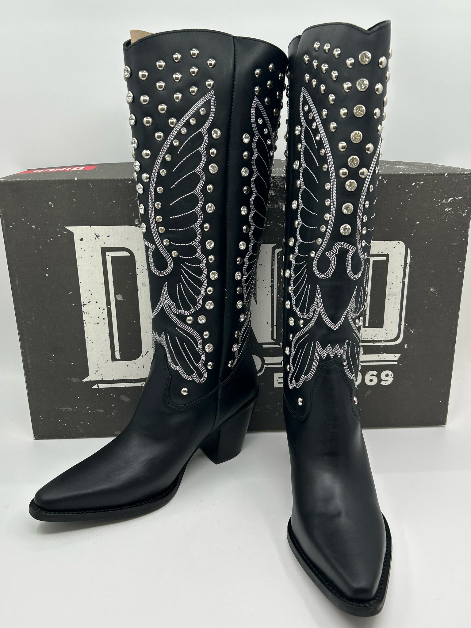DINGO Size 8.5M Black Women Boots