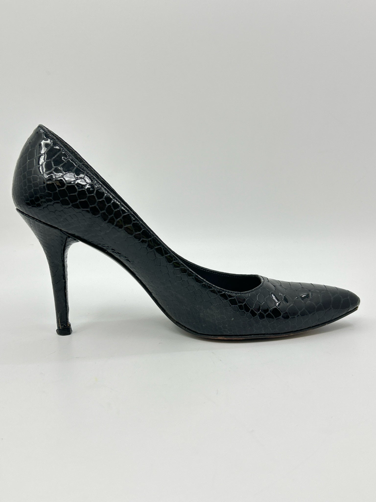 STUART WEITZMAN Size 8.5M Black Women Pumps