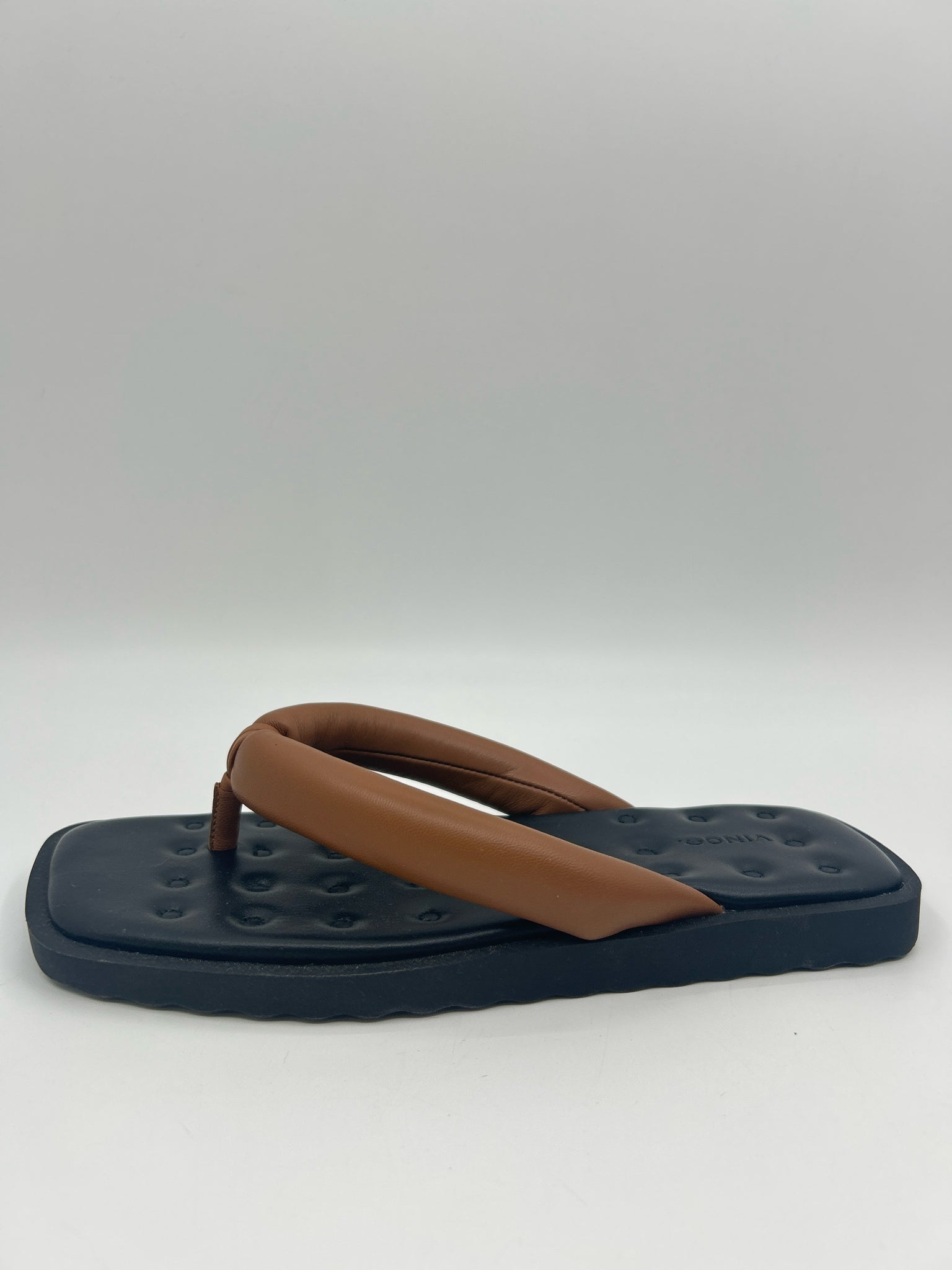 VINCE Size 6.5M Brown Women Sandal
