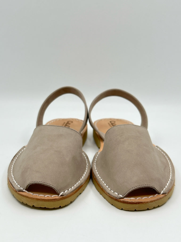 Calaxini Size 37 Grey Sandal