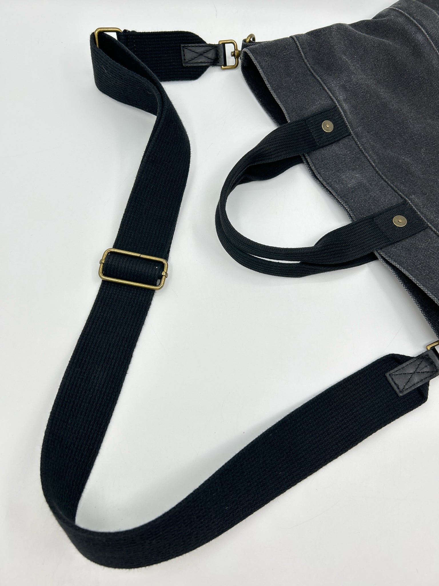FEED DARK GREY Women Tote