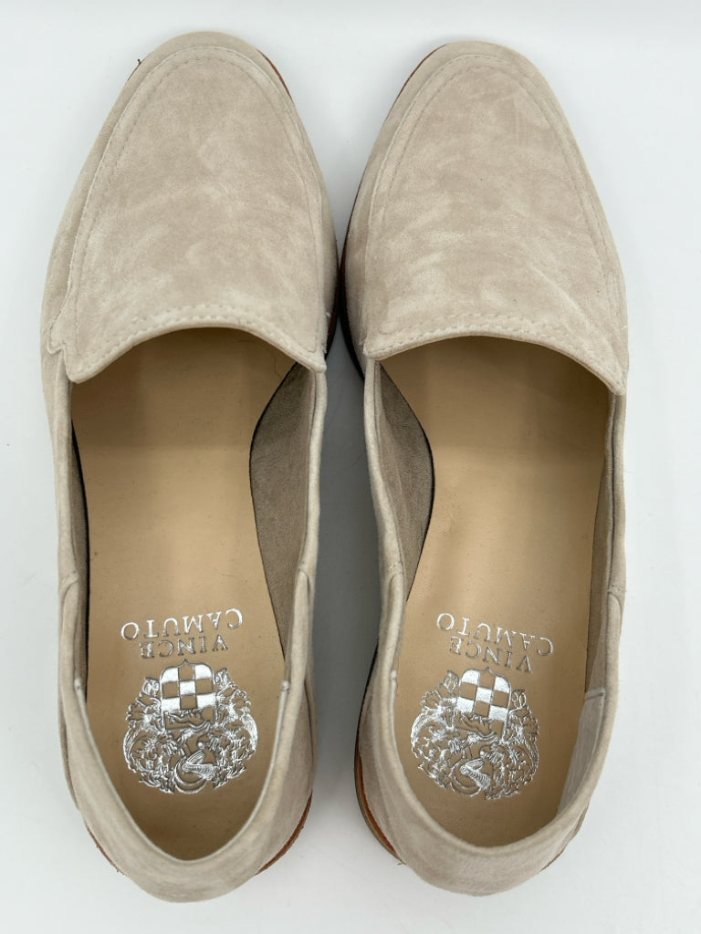 VINCE CAMUTO Women Size 8.5 Beige Loafer