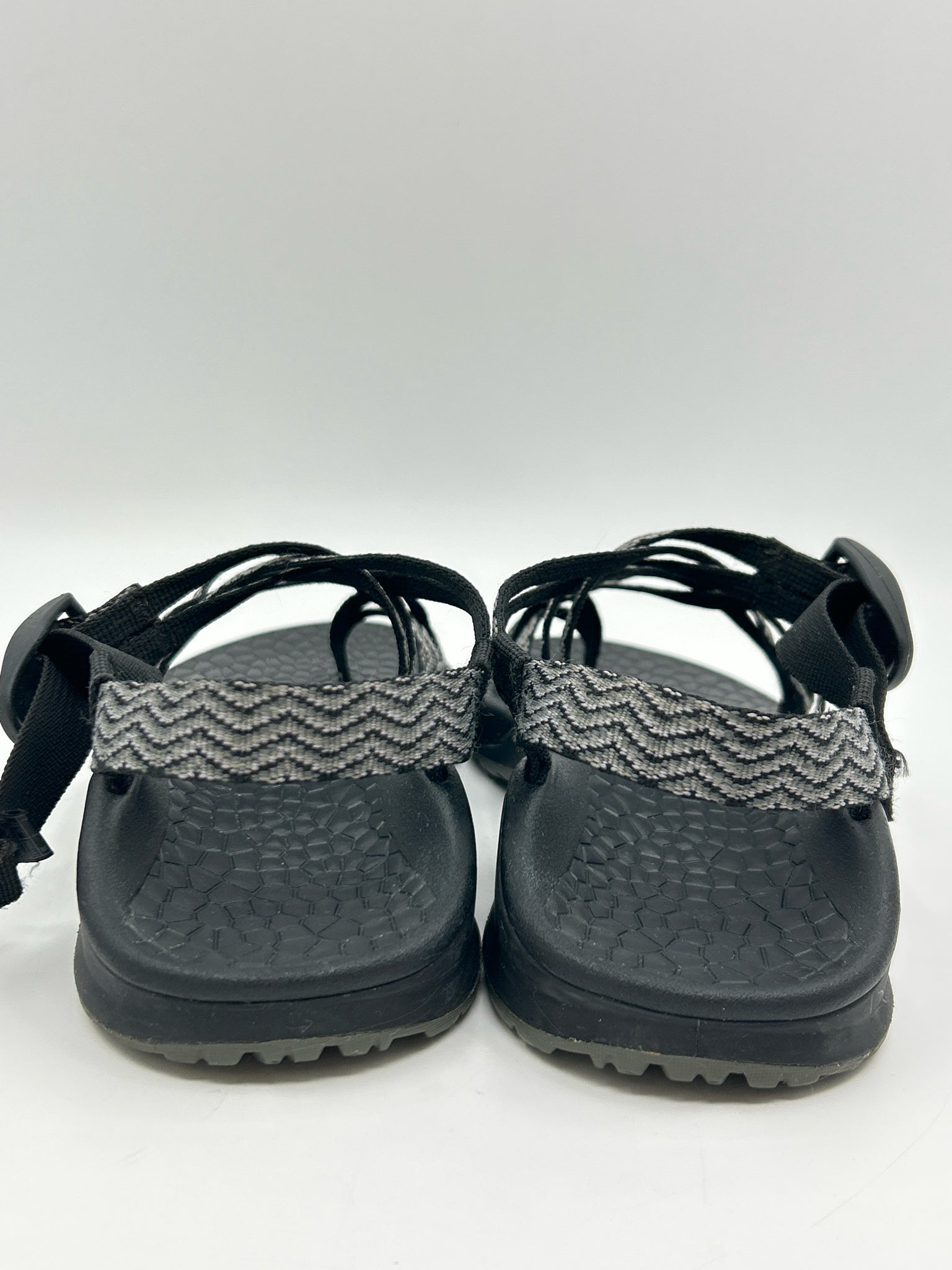 CHACO Size 7 black and grey Women Sandal
