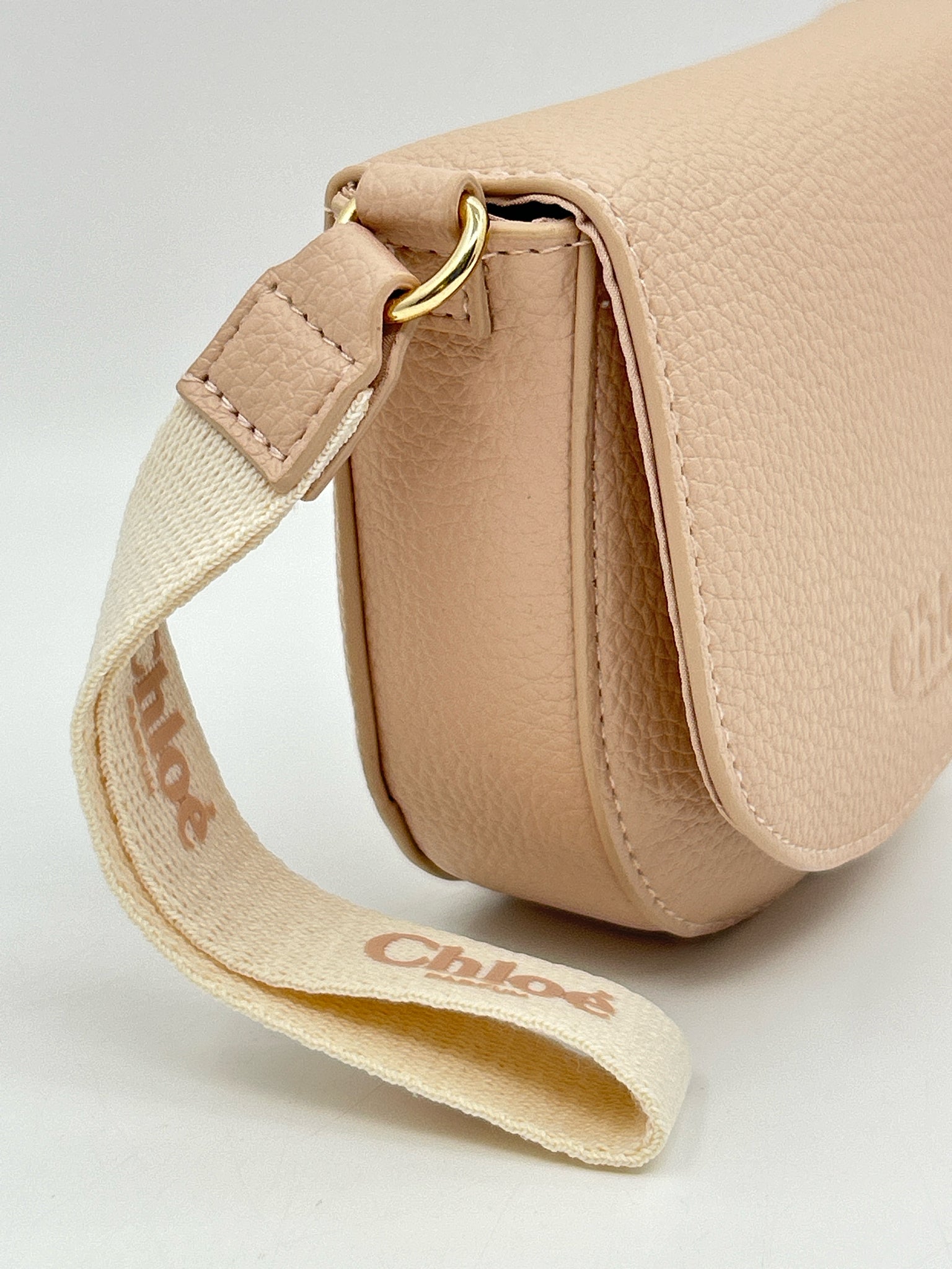 Chloe Parfum Blush Pink Women Wristlet