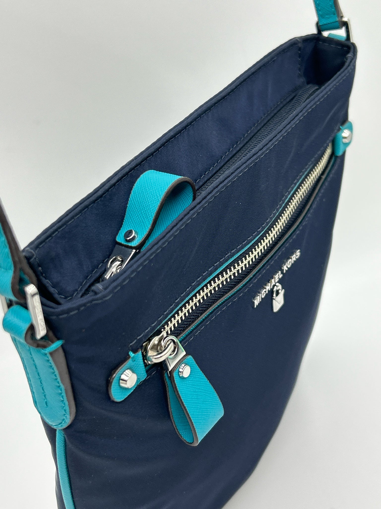 MICHAEL KORS NAVY AND TEAL Women Purse