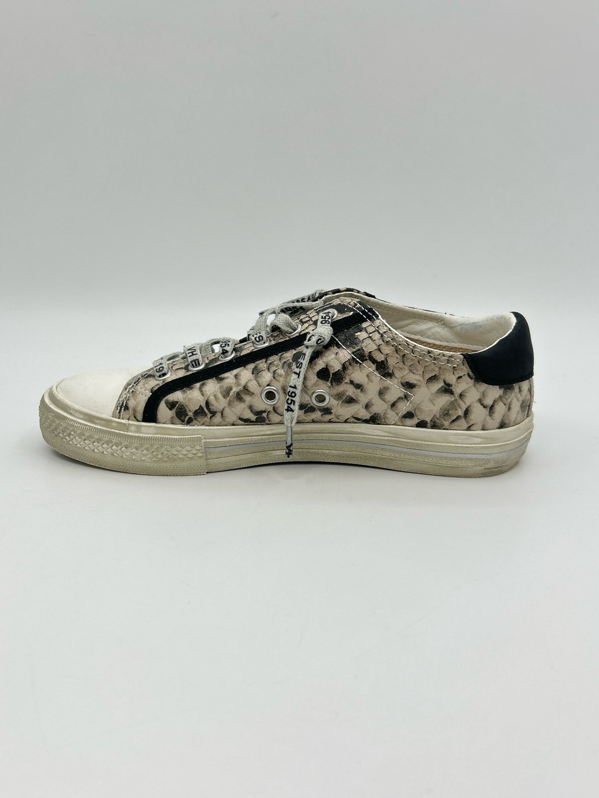 VINTAGE HAVANA Size 7 Animal Print Women Sneakers