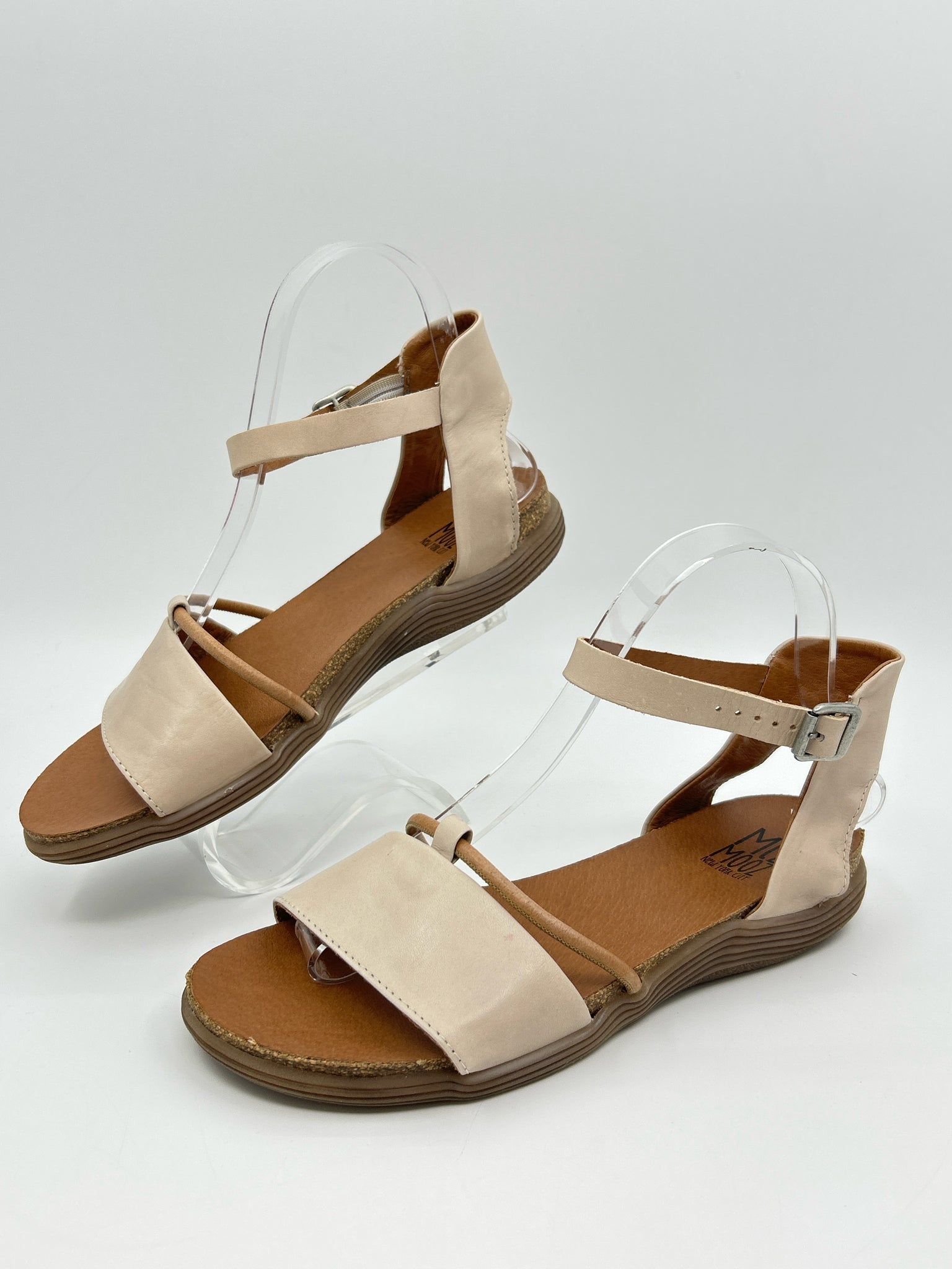 MIZ MOOZ Size 8W Beige Women Sandal