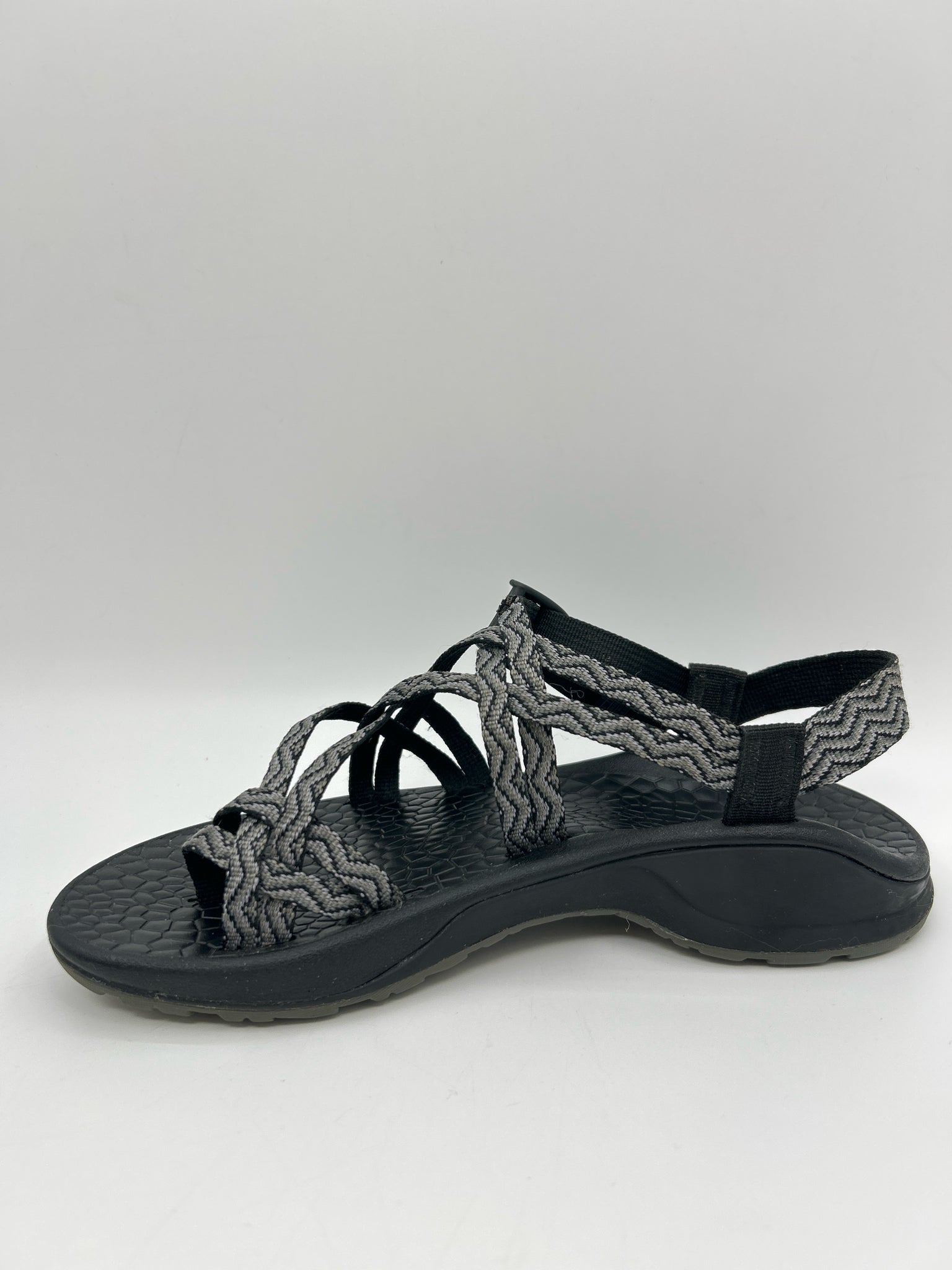CHACO Size 7 black and grey Women Sandal