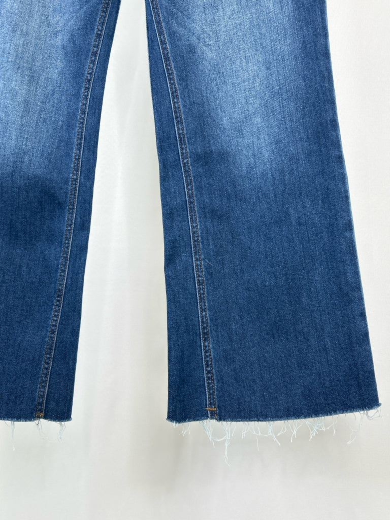 KUT Size 8 BLUE DENIM Women's jeans