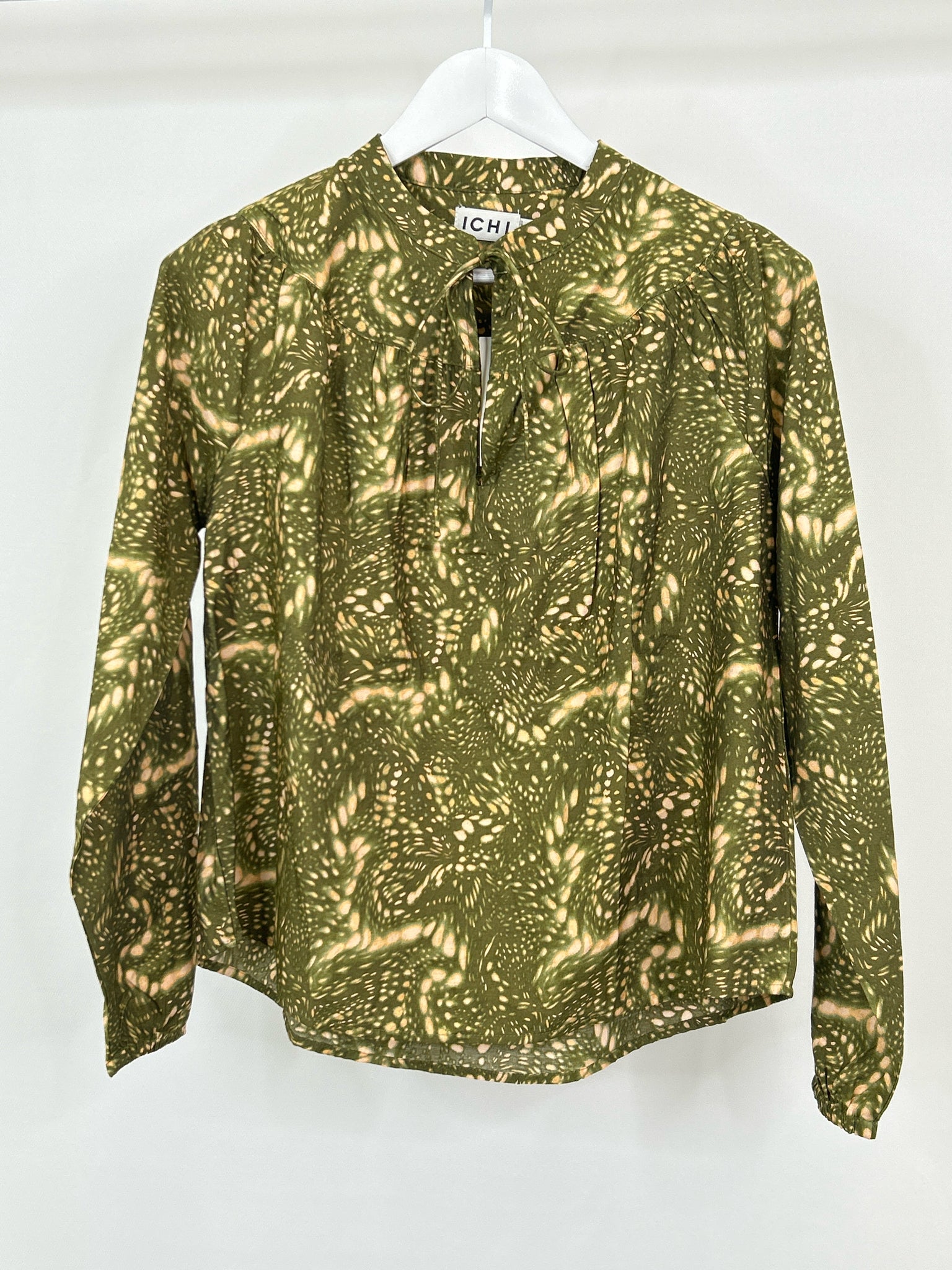 ICHI NWT Size 34 Green Print Women Top