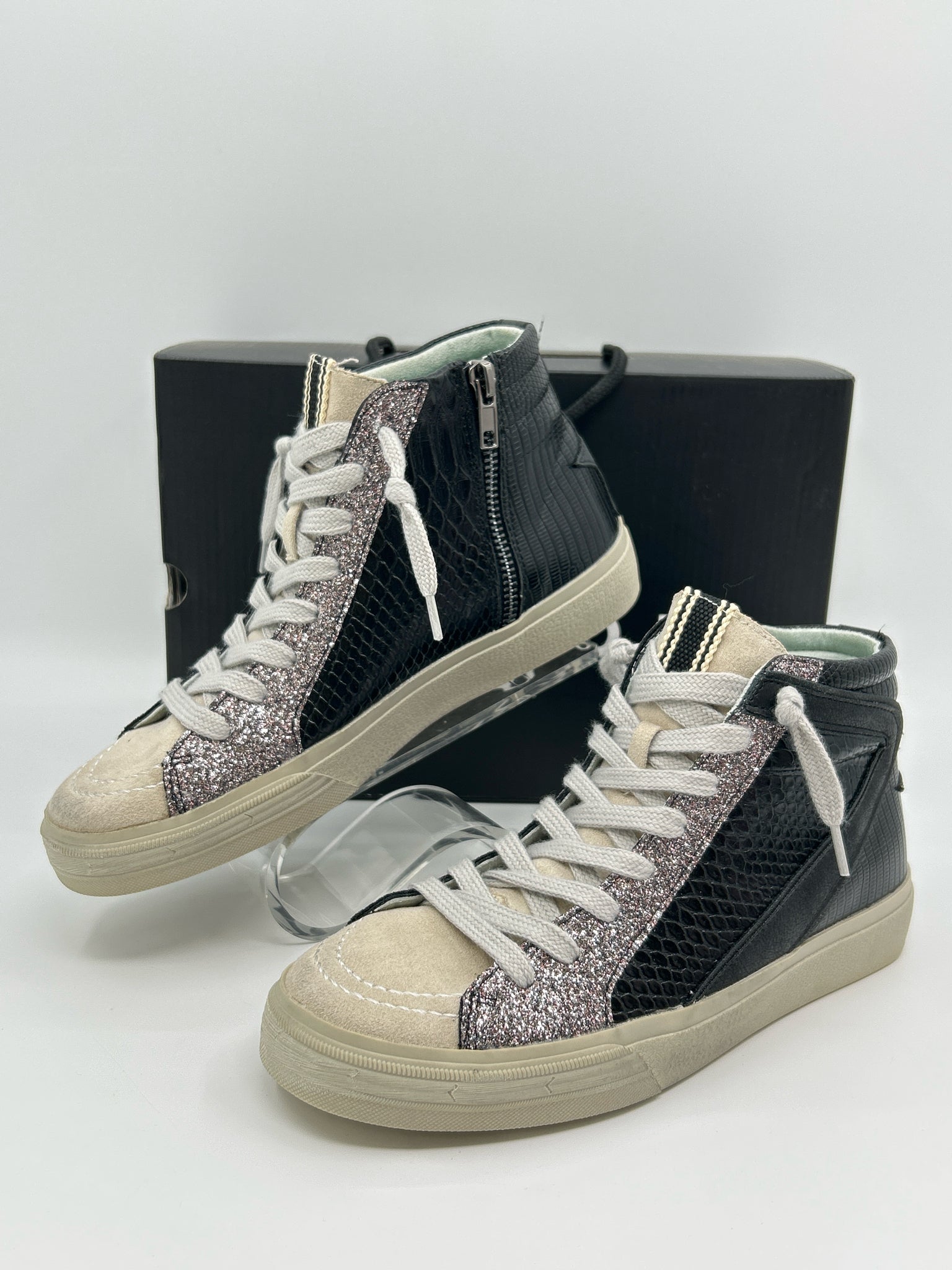 SHU SHOP Size 6 Black Print Women Sneakers