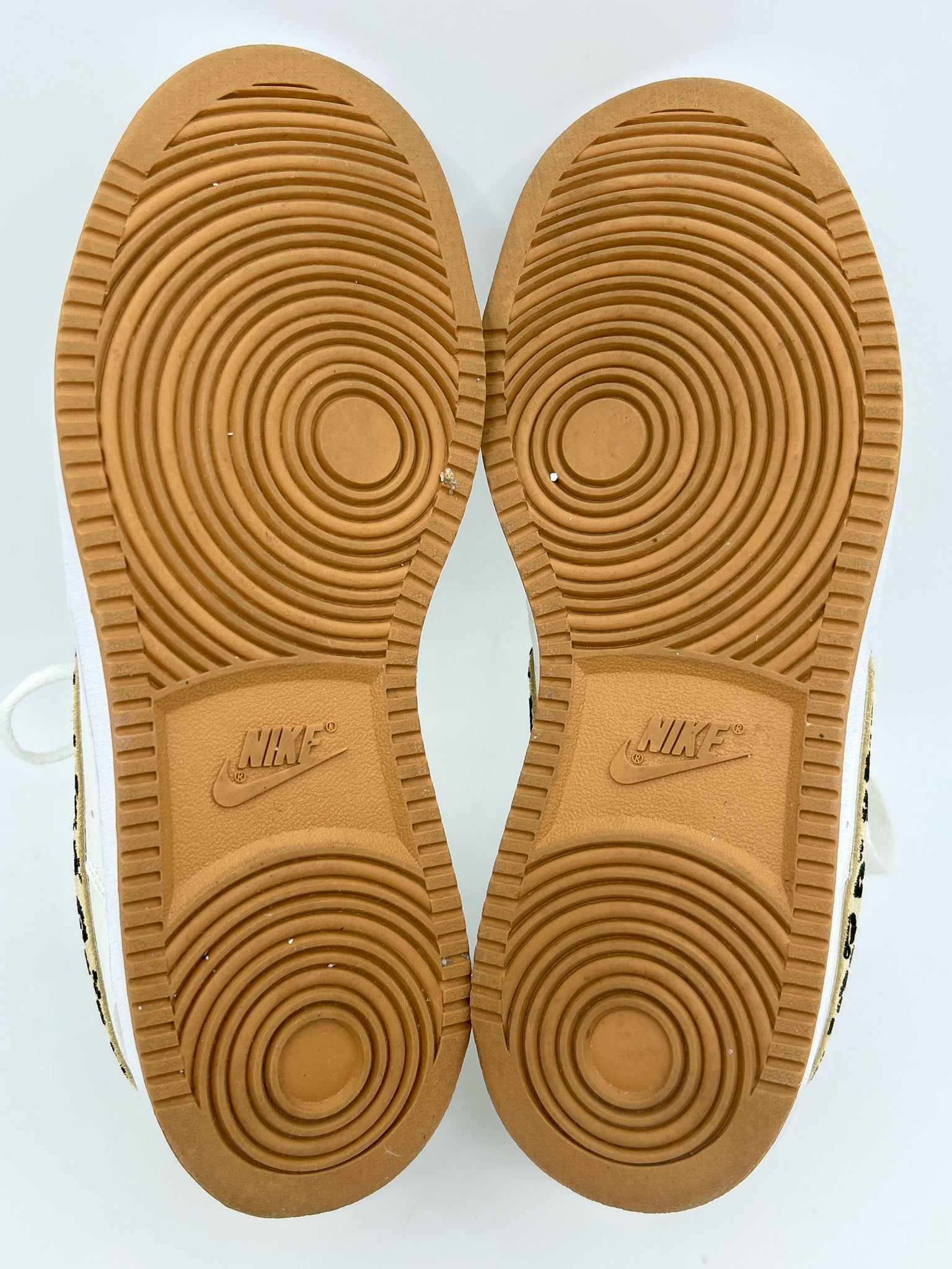 NIKE Size 8 Ivory and White Women Sneakers