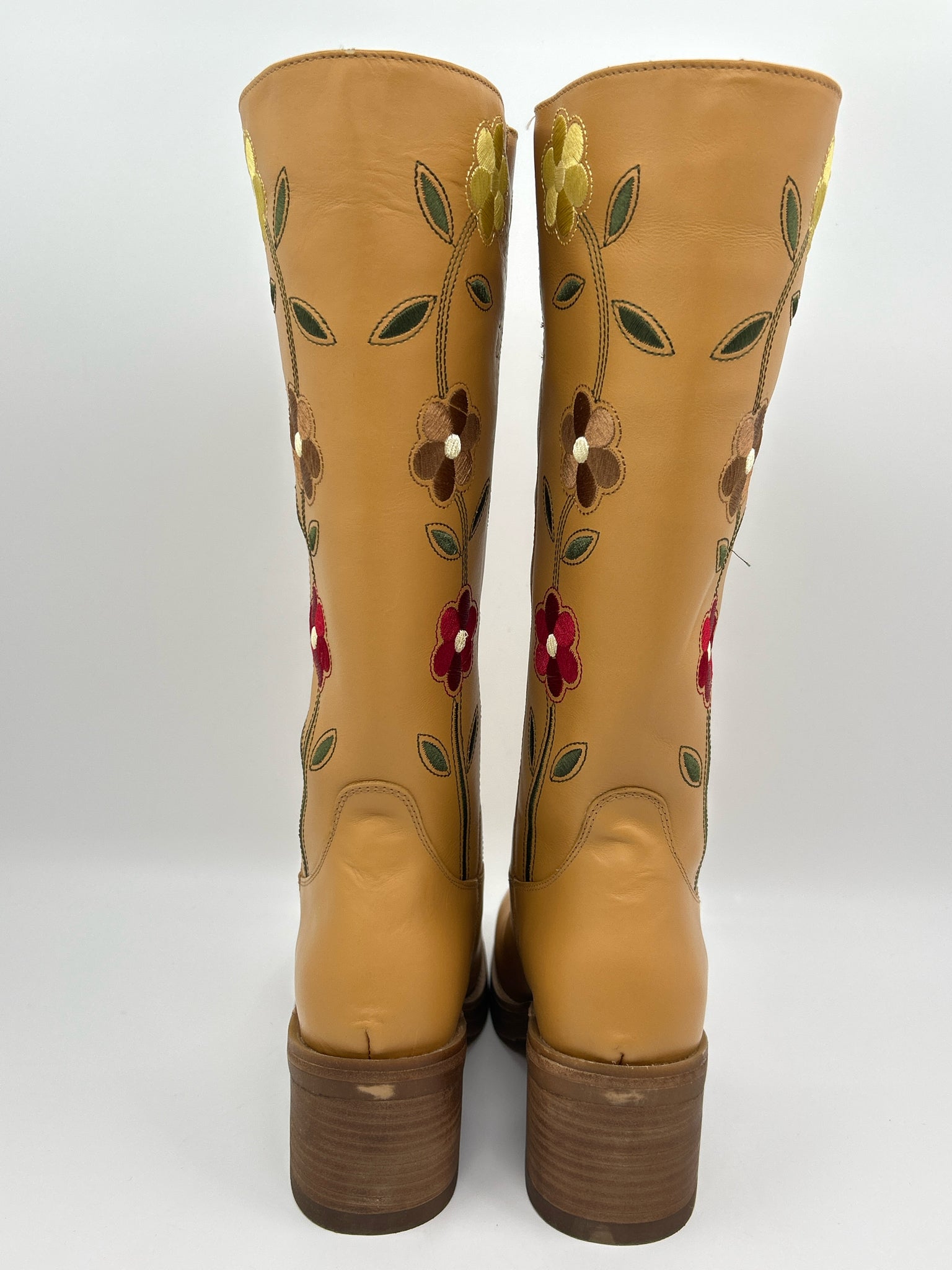 DINGO Size 8.5M Tan Women Boots