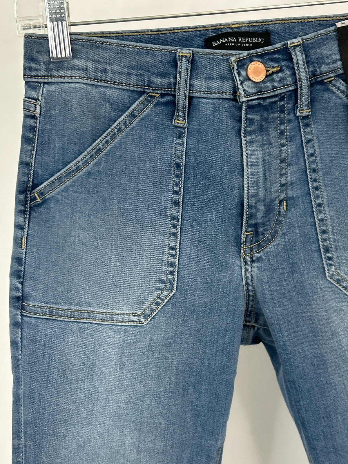 BANANA REPUBLIC NWT Size 2/26 BLUE DENIM Women jeans