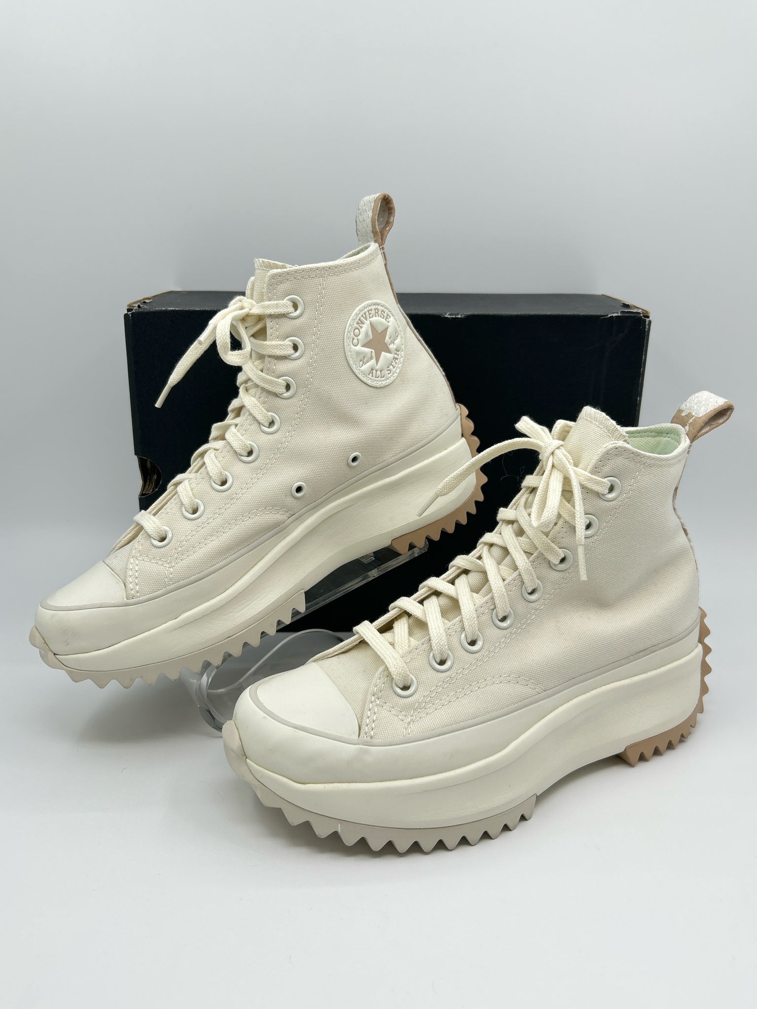 CONVERSE Size 8.5 Ivory Women Sneakers
