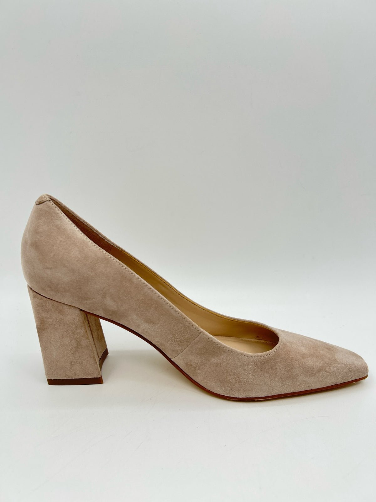 MARC FISHER Size 6.5M Natural Women Pumps