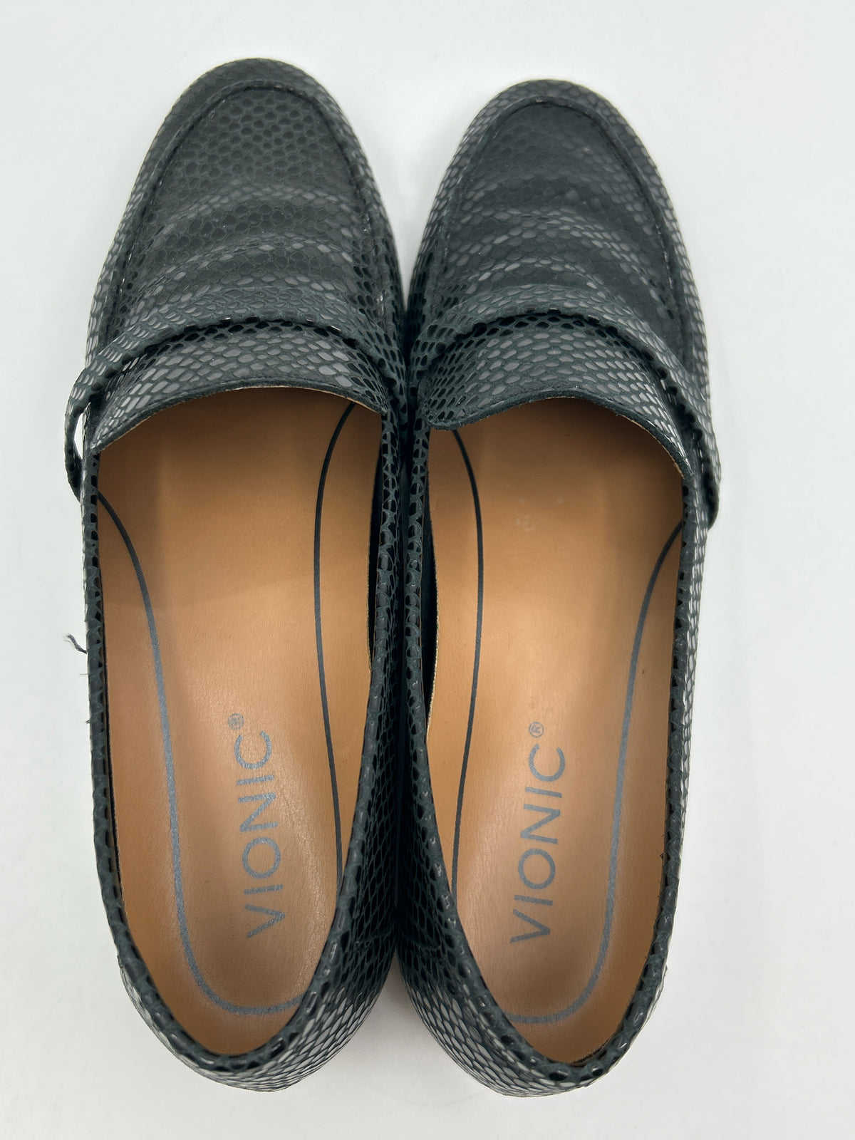 VIONIC Size 8 Black Women Loafer