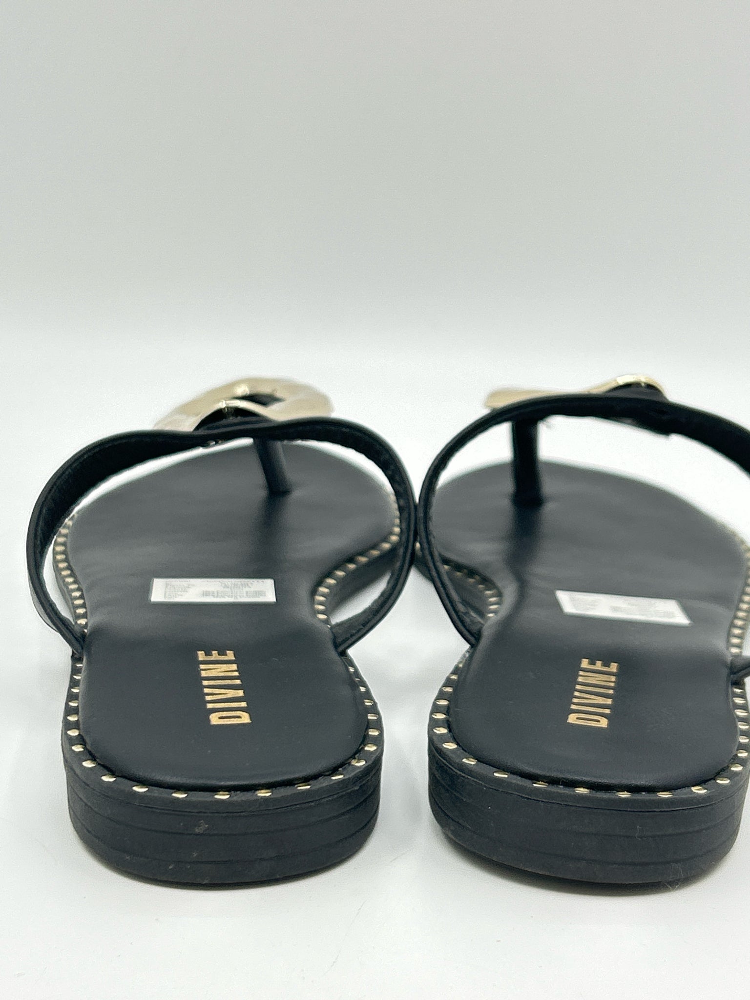DIVINE Size 40/9 Black Women Sandal