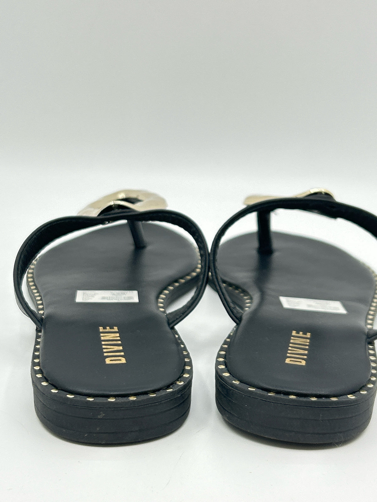 DIVINE Size 40/9 Black Women Sandal