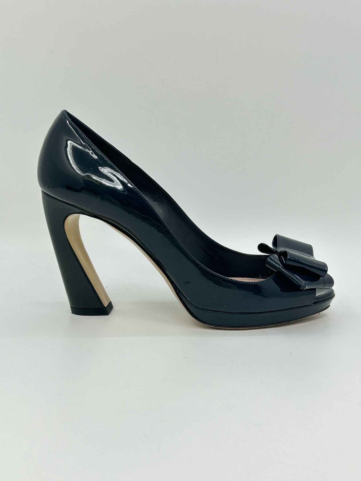 MIU MIU Size 38 Teal Women Pumps