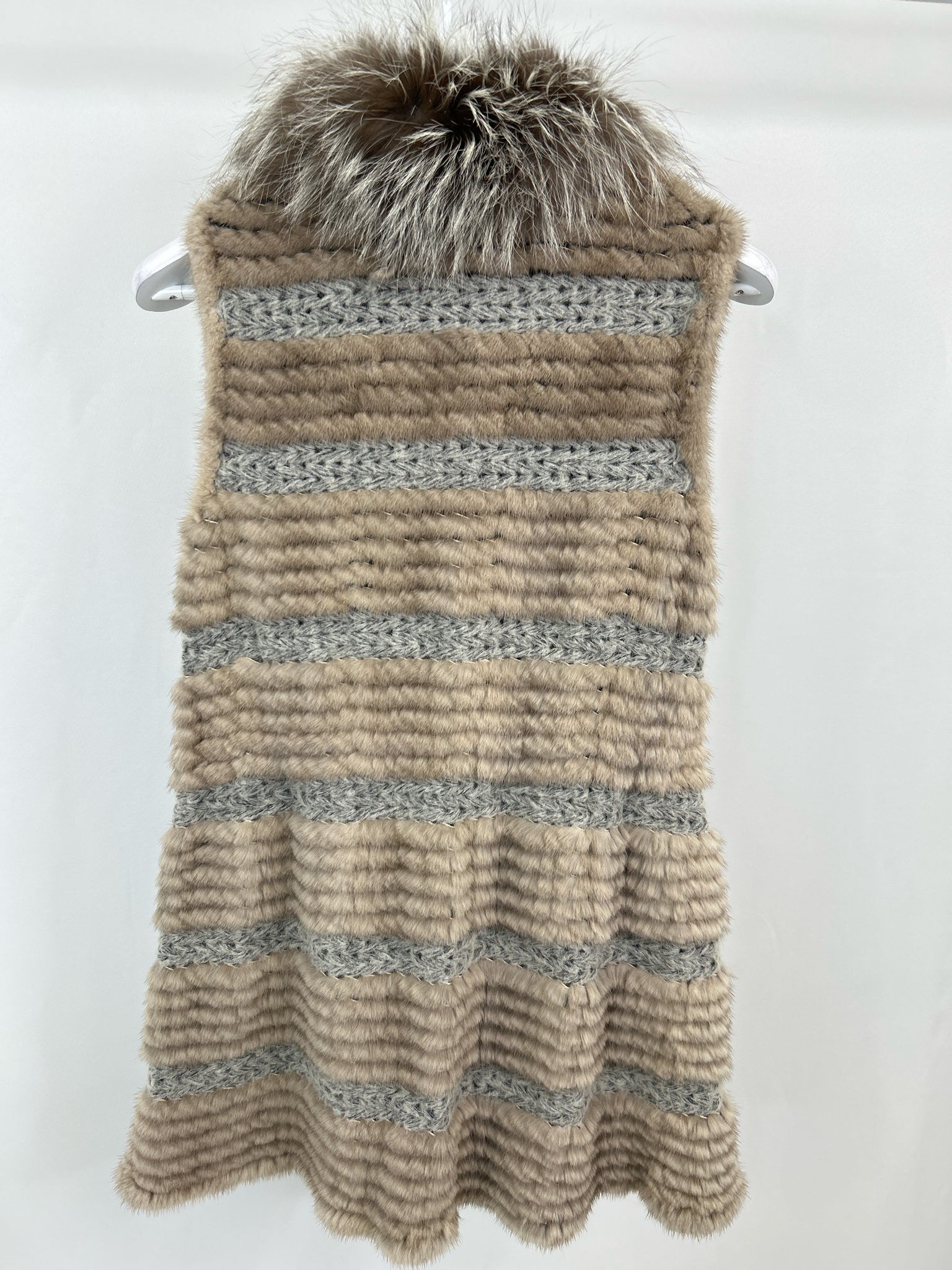 BELLE FARE Size M BEIGE AND GRAY Women Vest