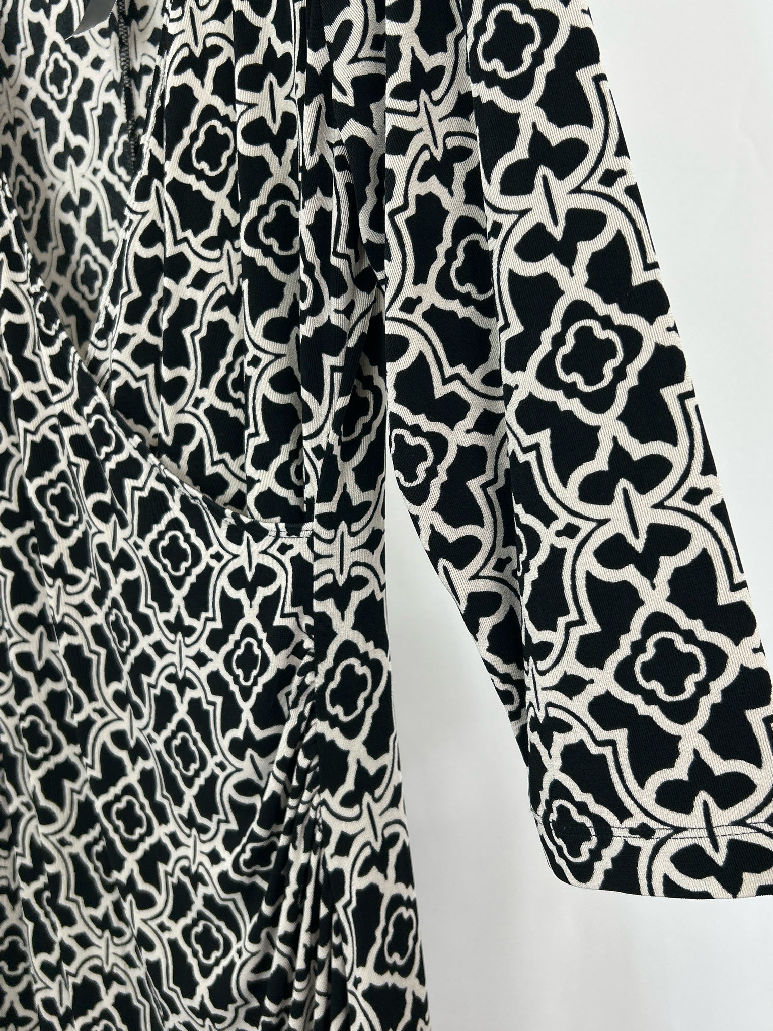 CHICO'S Size 8 Black Print Women Dress