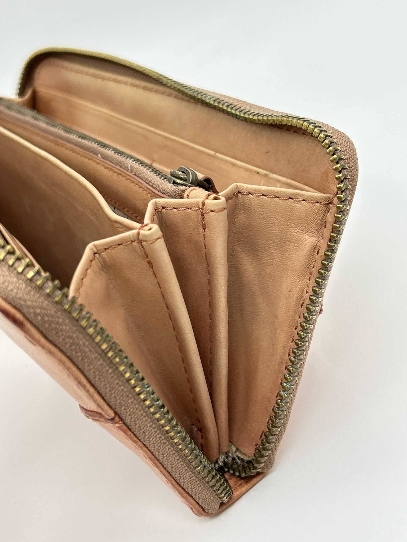 FRYE Natural Women Wallet