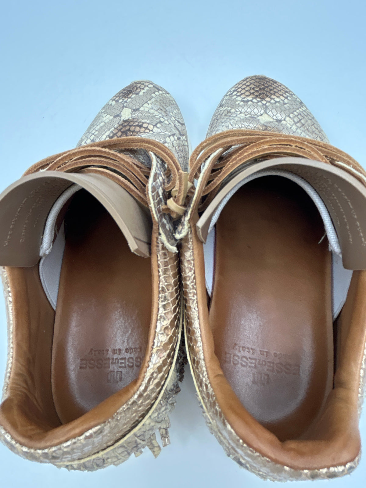 ESSEUTESSE Size 38 OYSTER Women Sneakers