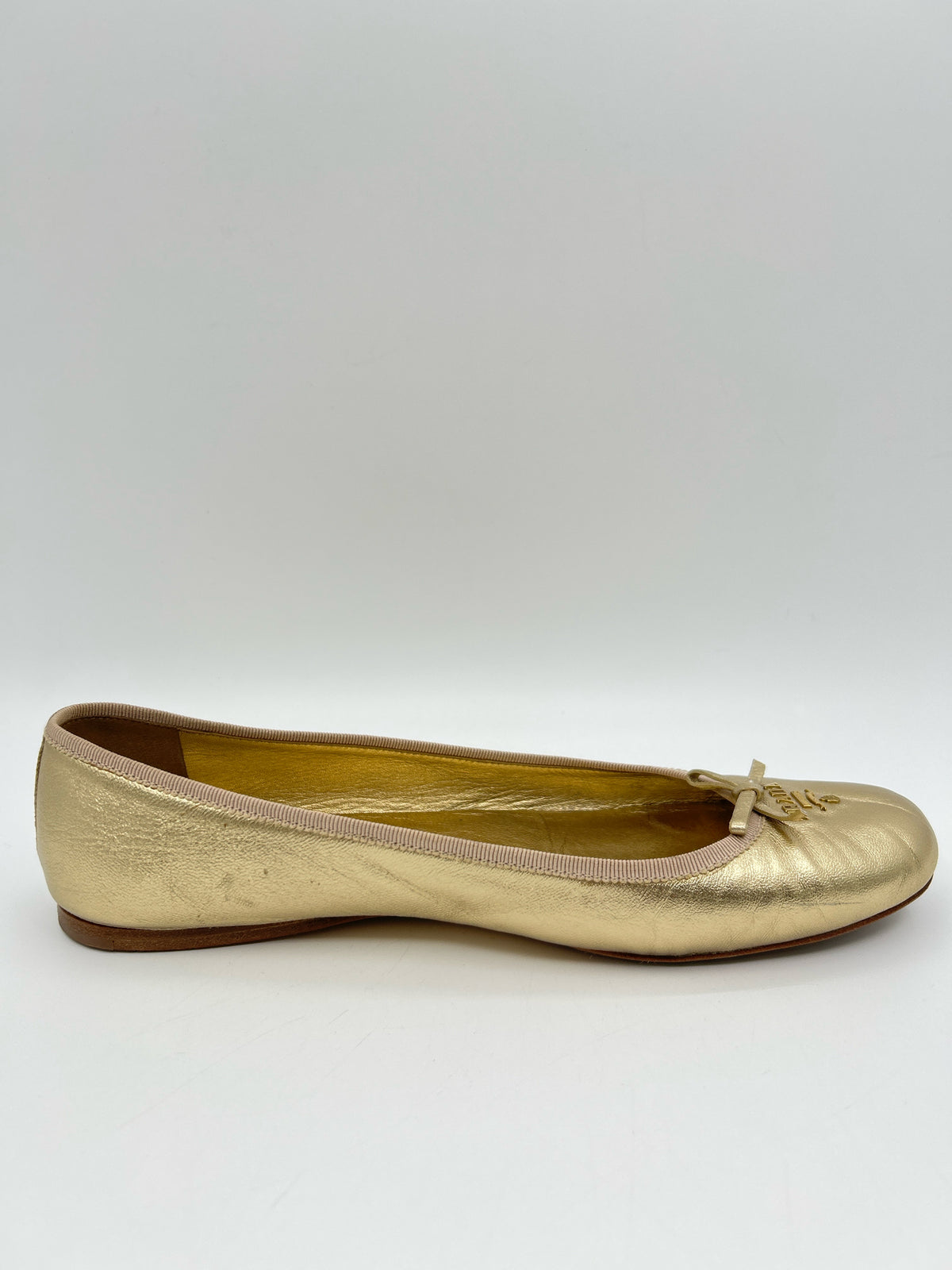 PRADA Size 39/9 Gold Women Flats