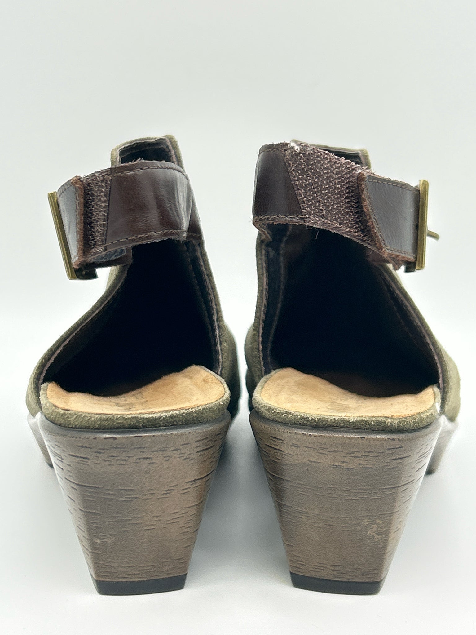 NAOT Size 10 OLIVE Women Clogs