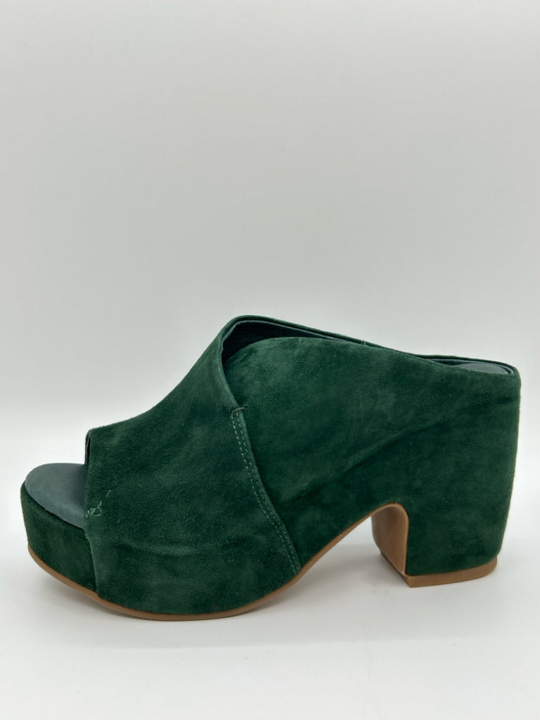ANTELOPE Size 36 Emerald Women's Sandal