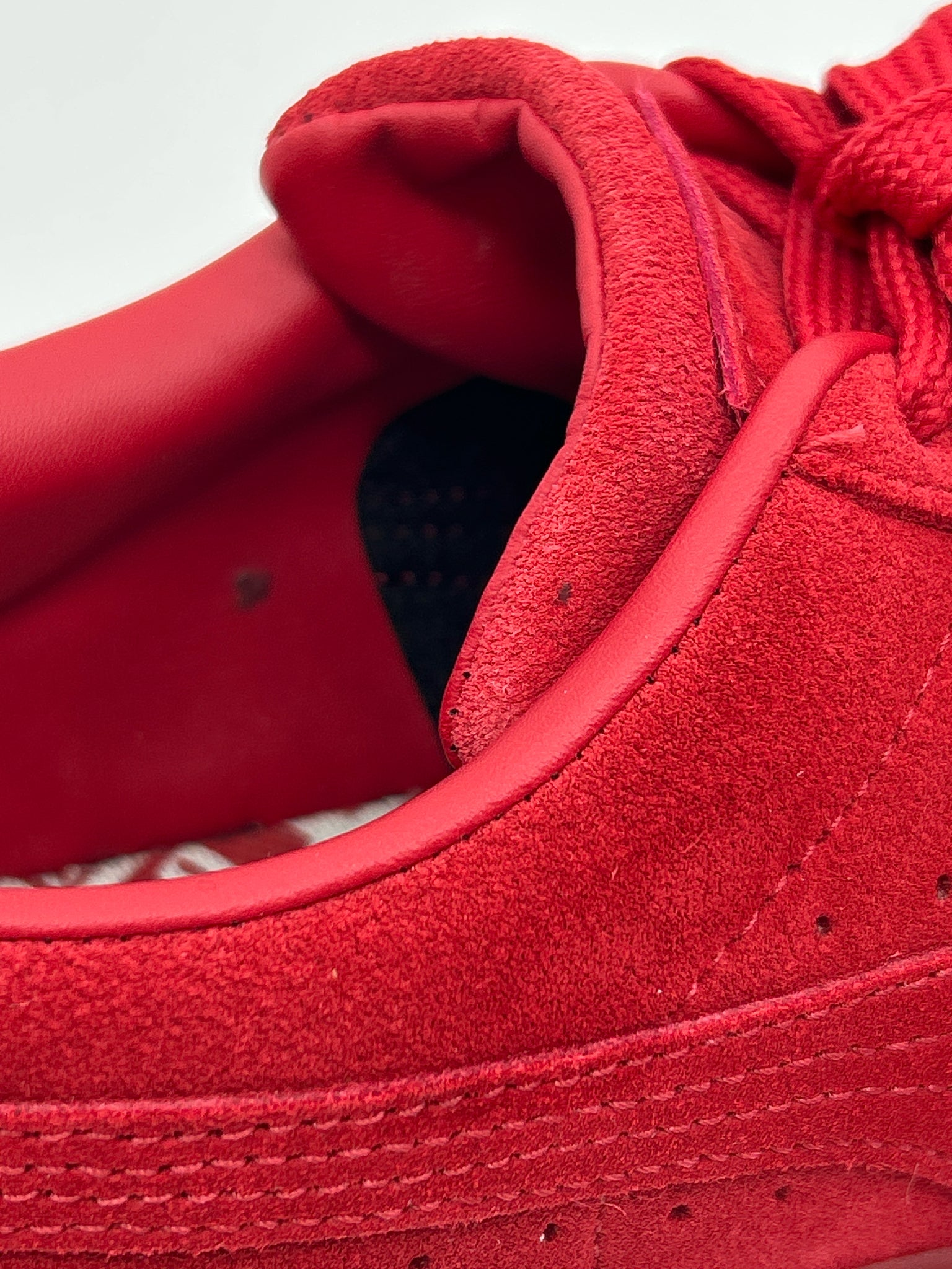 PUMA Size 8.5 Red Suede neakers