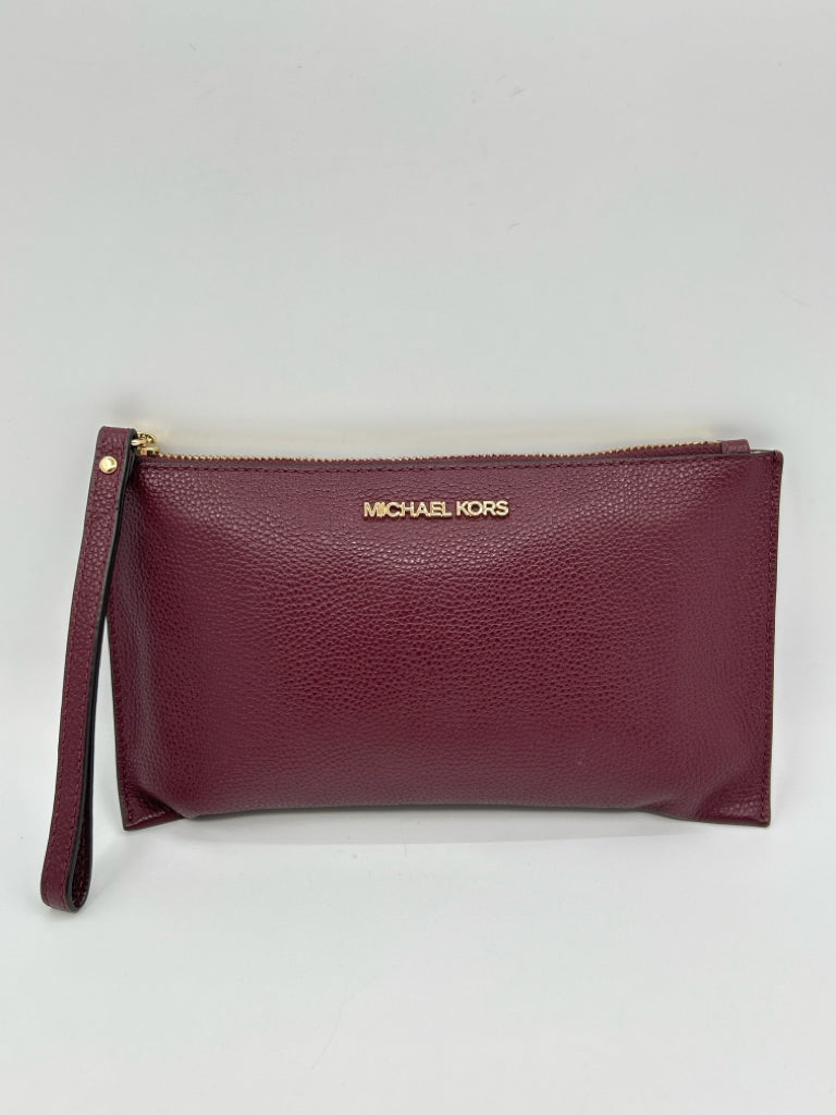 MICHAEL KORS Burgundy Wristlet