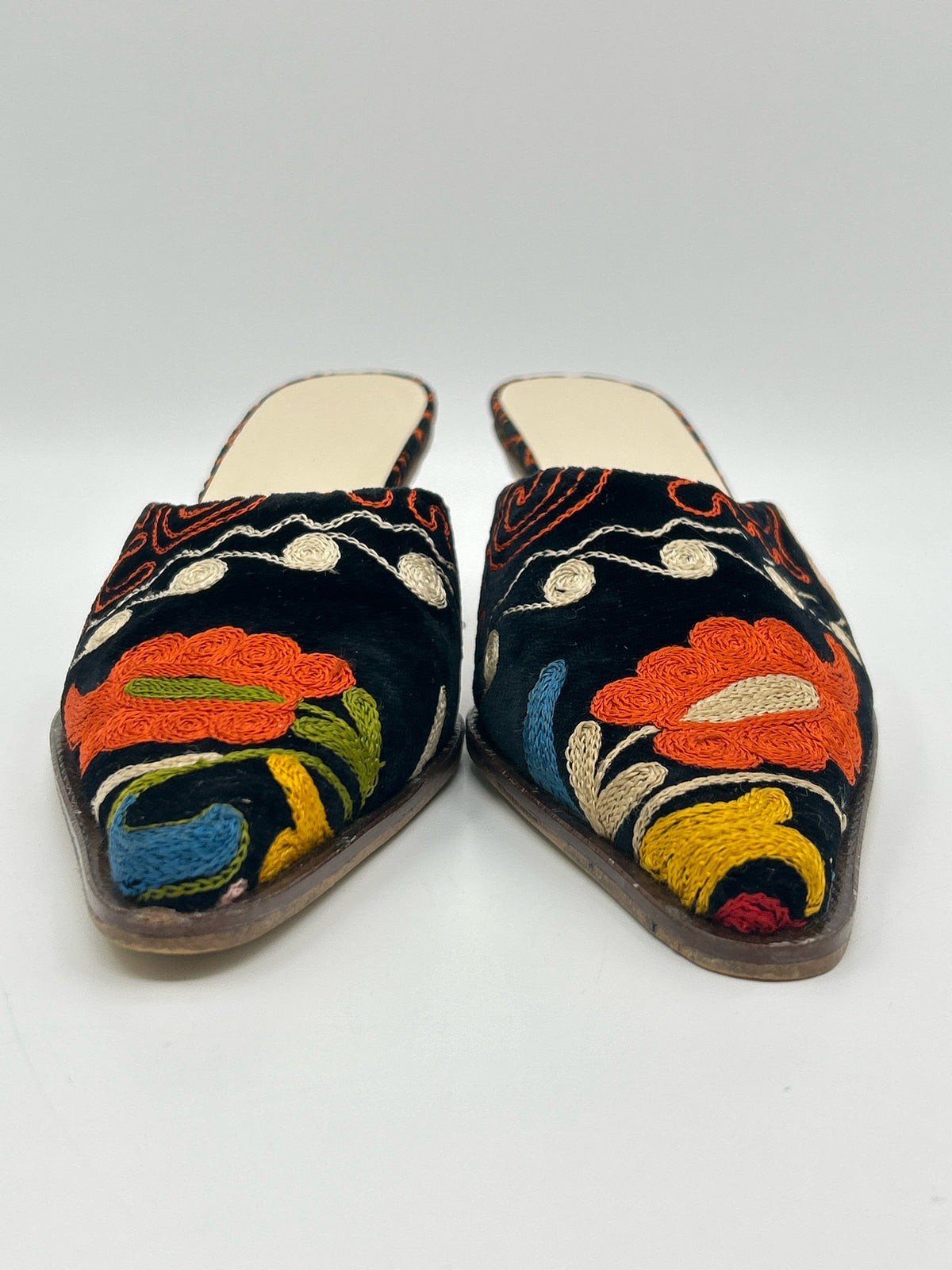 Kilim Art Size 7/7.5 Black Floral Women Pumps