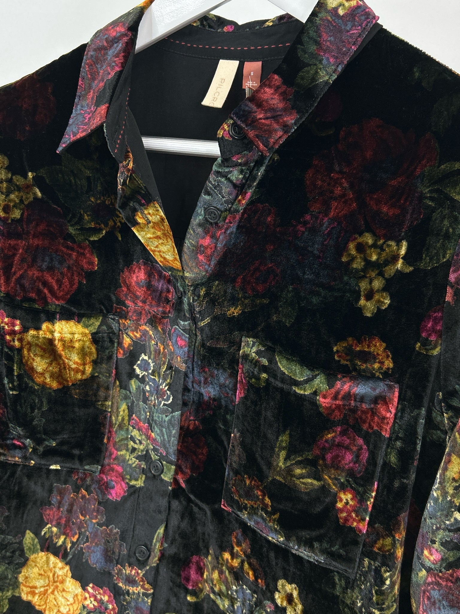 PILCRO Size S Black Floral Women Blouse