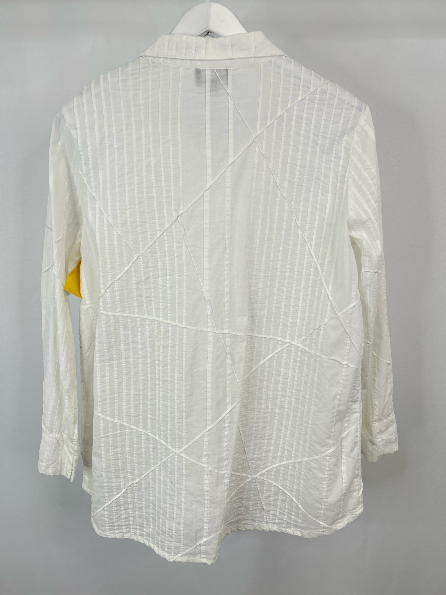 OLIVIA BY HABITAT CLOTHES Size S White Women Shirt