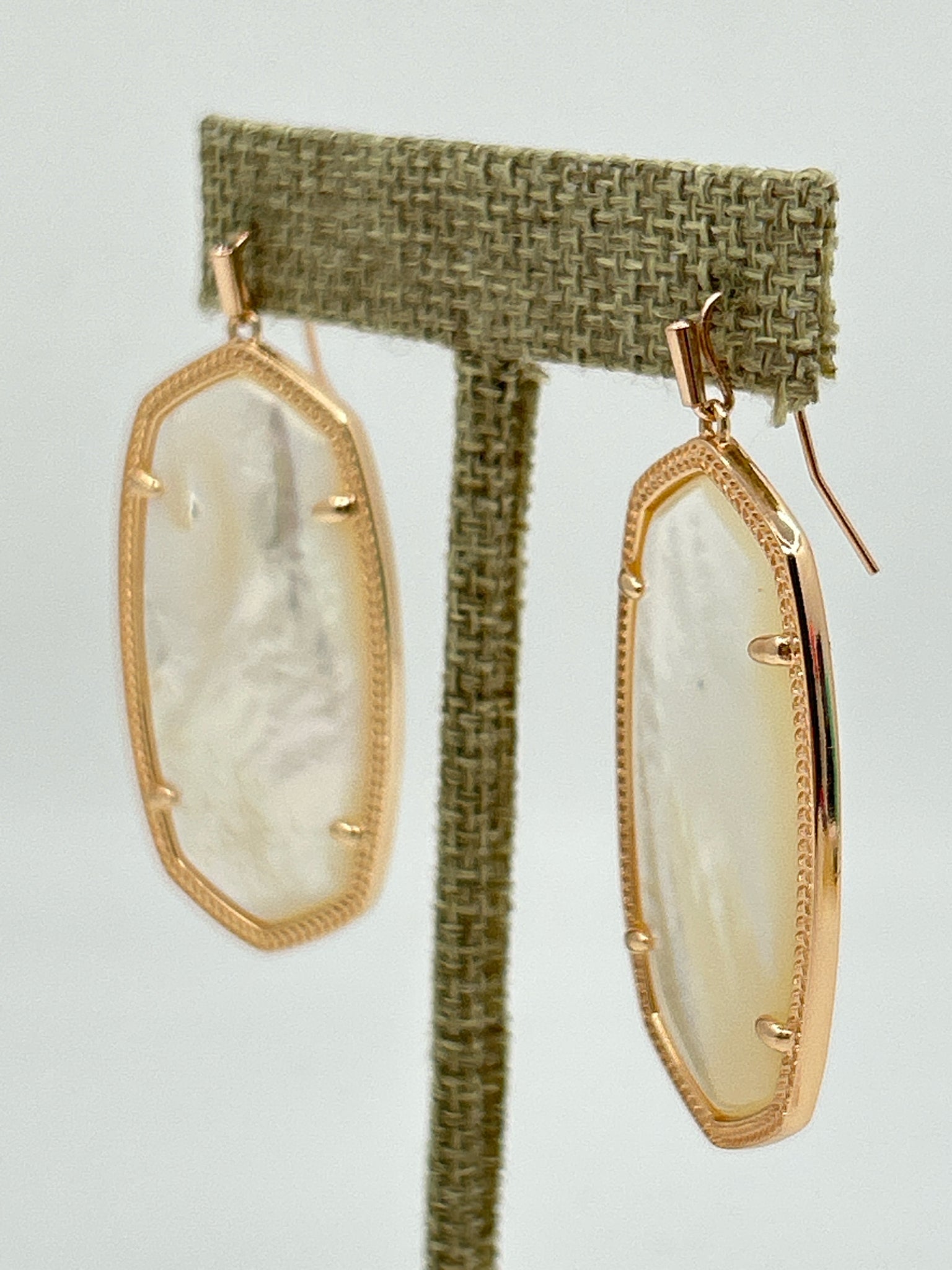 KENDRA SCOTT Gold Earrings