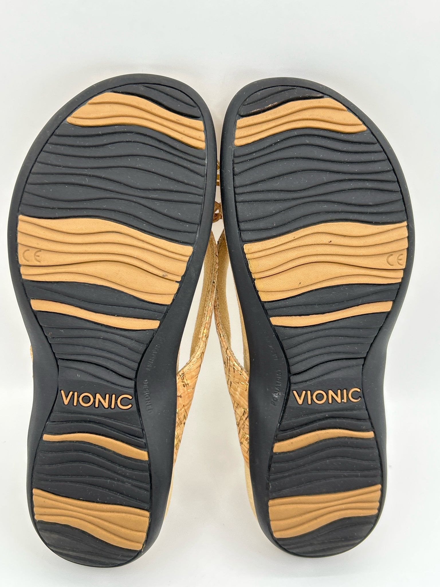 VIONIC Size 6 Tan Women Sandal