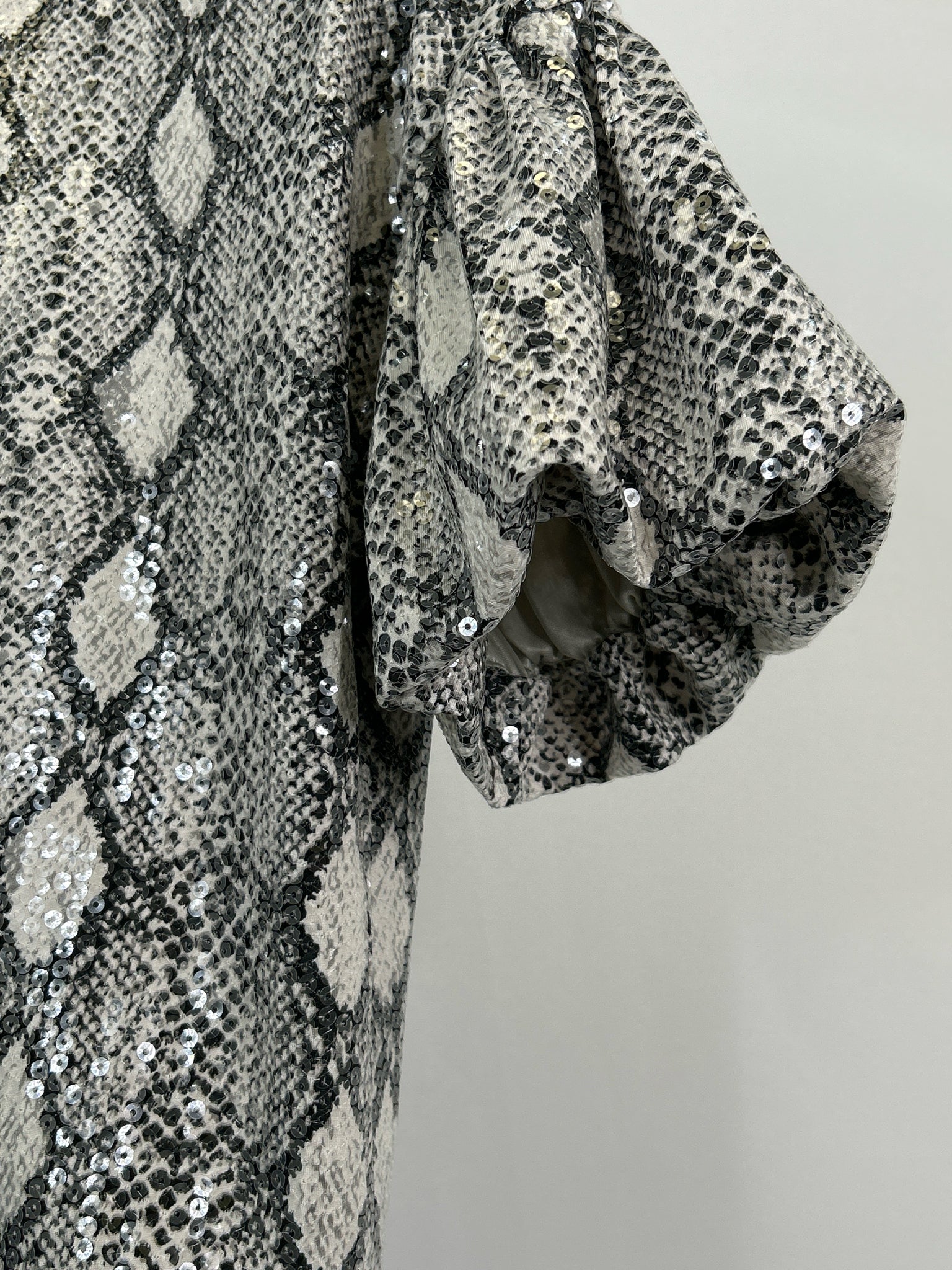 FATE Size S White & Black Women Top