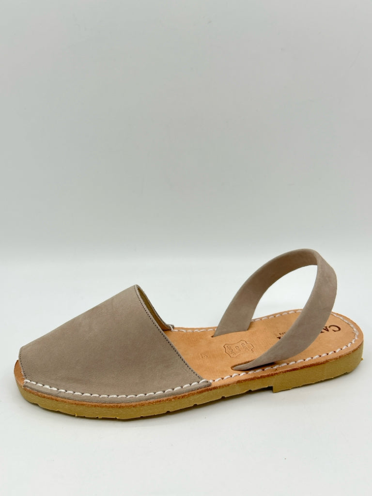 Calaxini Size 37 Grey Sandal