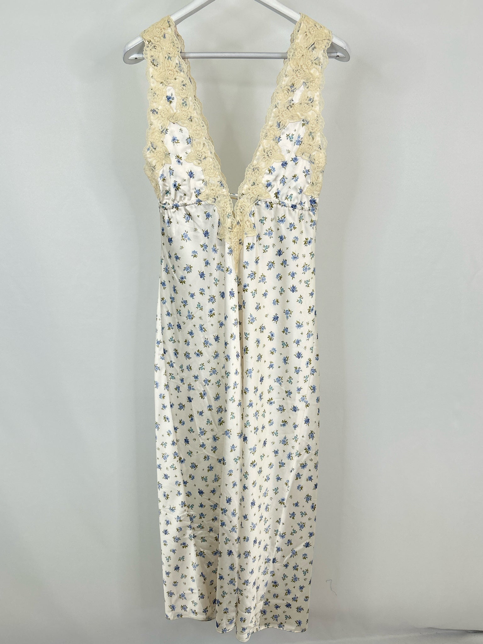 Rumored Size L IVORY FLORAL Women Dress