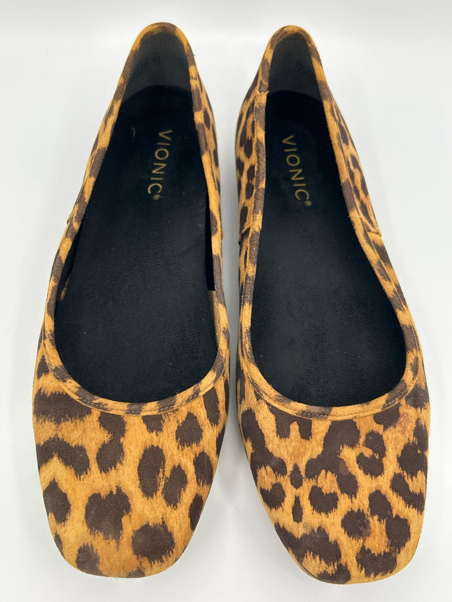 VIONIC Size 8 Animal Print Women Flats
