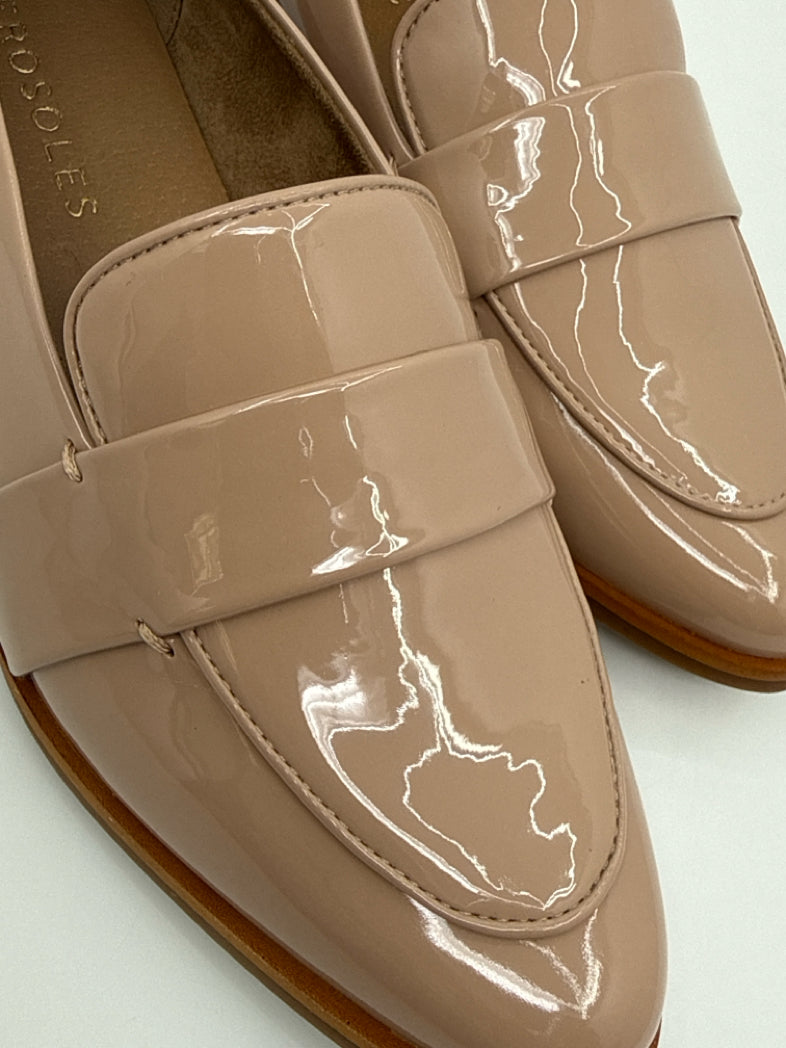AEROSOLES Size 8.5M nude Women Loafer