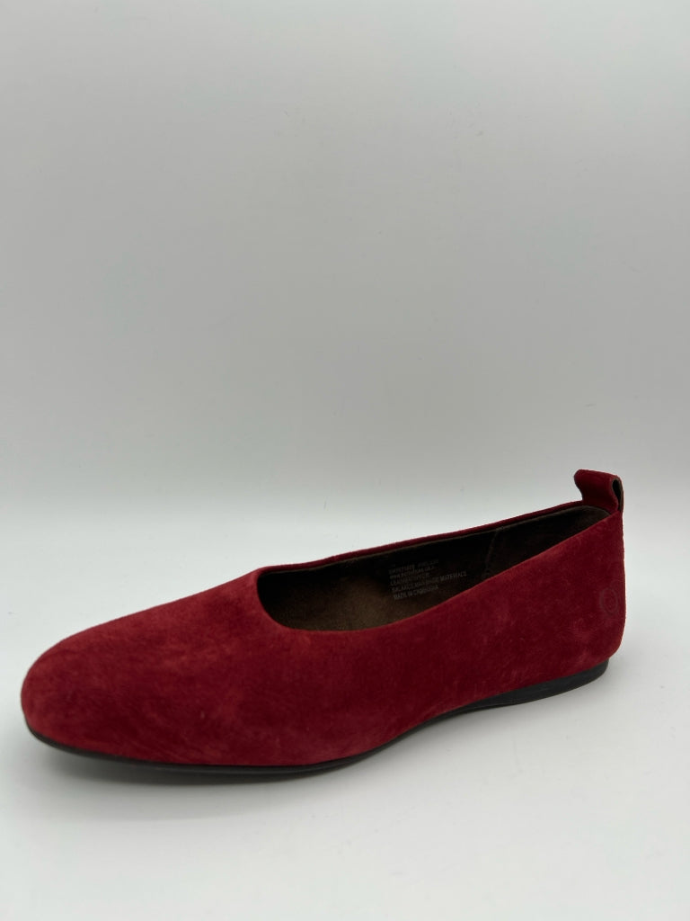 BORN Women Size 7M Red Flats