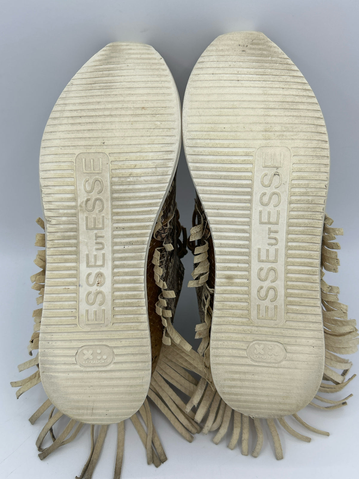 ESSEUTESSE Size 38 OYSTER Women Sneakers