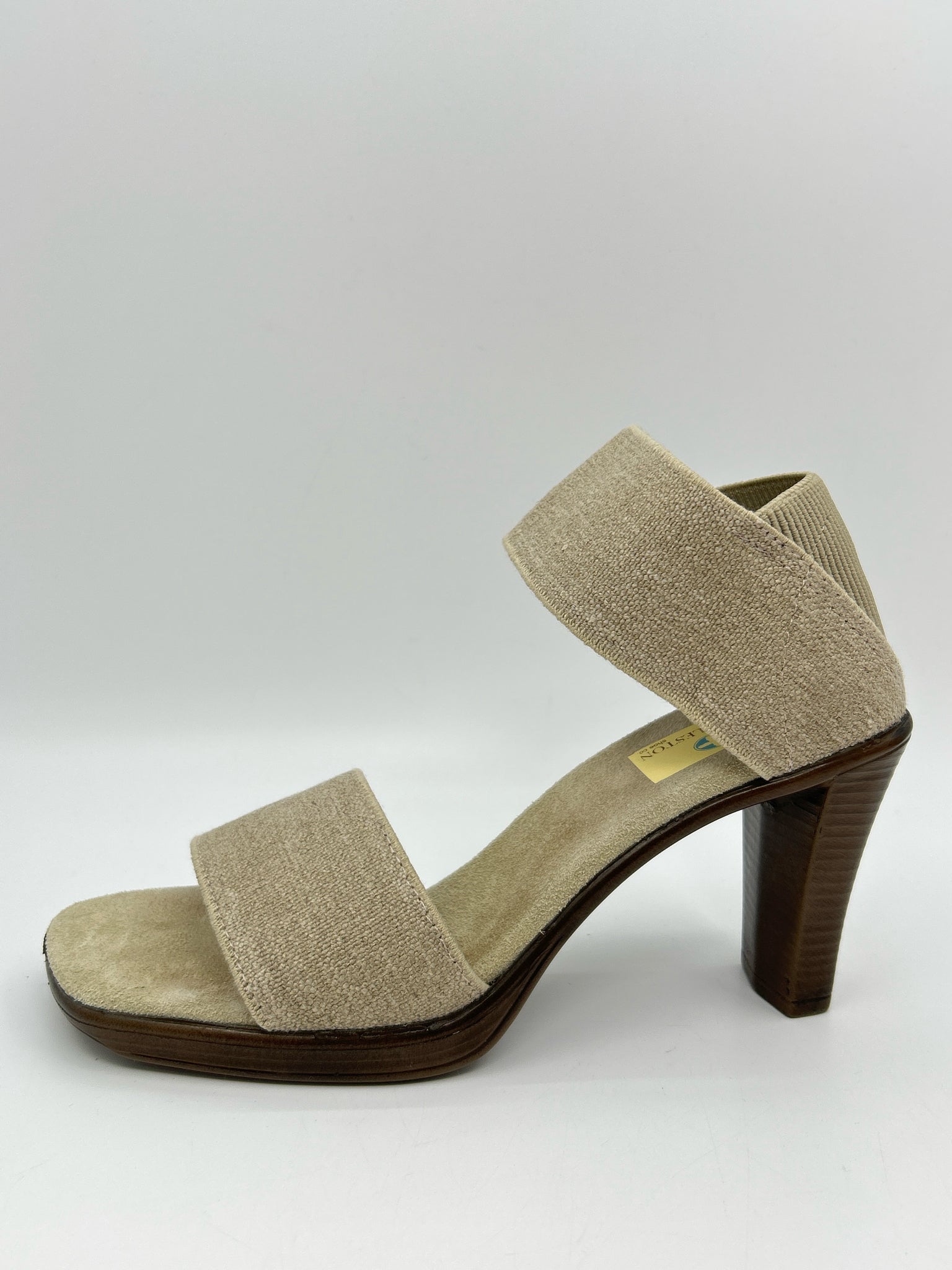 CHARLESTON SHOE COMPANY Size 9 Beige Women Sandal