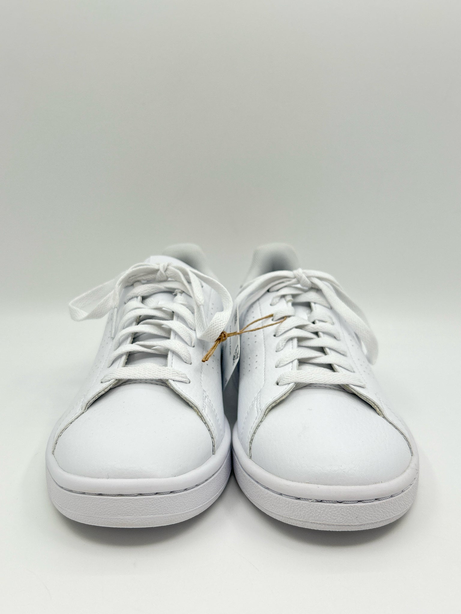 ADIDAS Size 7.5 White Women Sneakers NIB