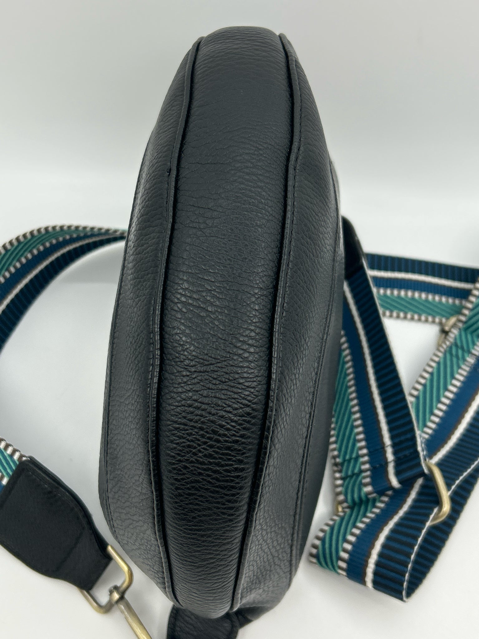 URBAN OUTFITTERS Black Women Purse