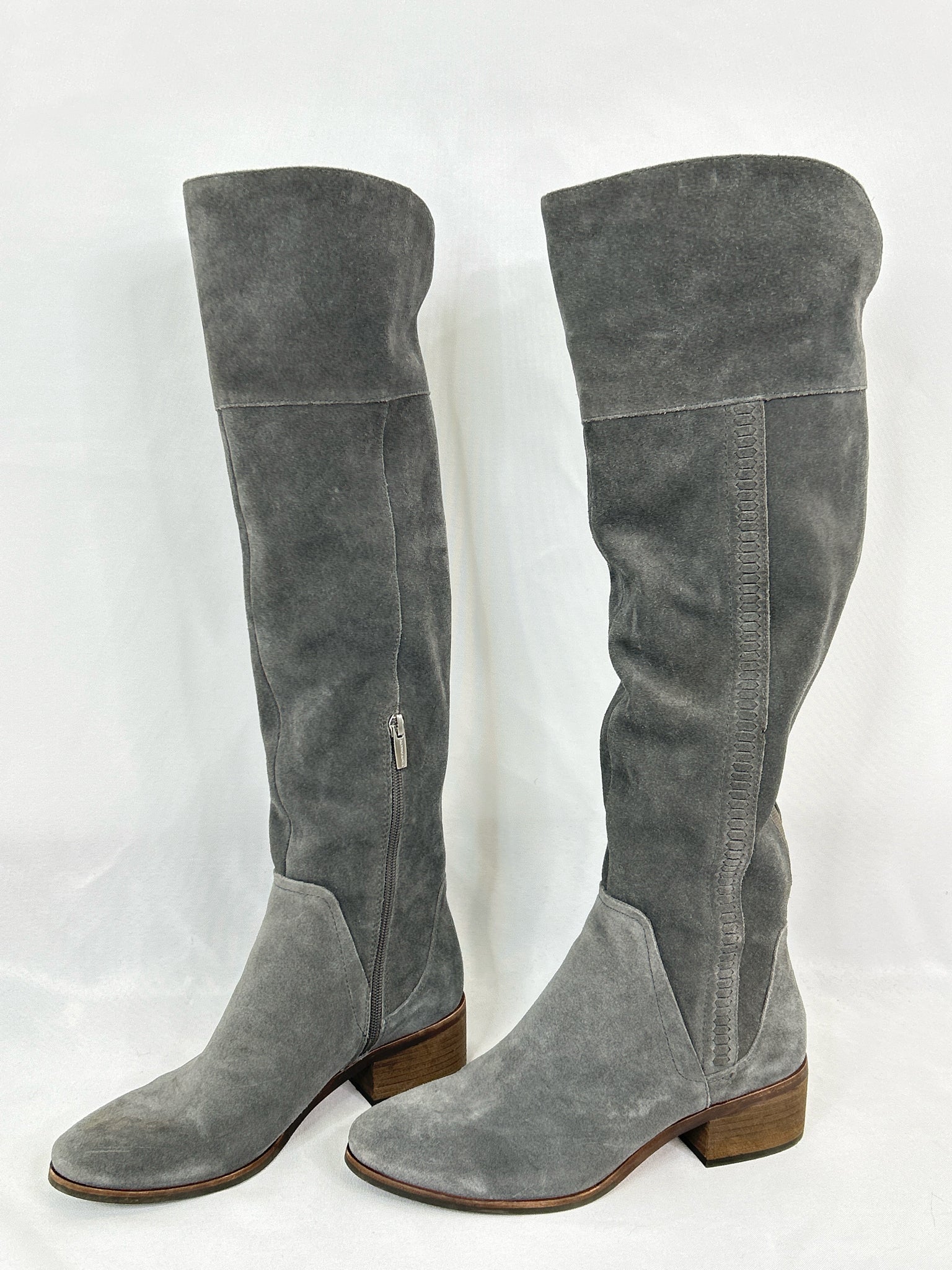 VINCE CAMUTO Size 9.5M Grey Women Boots